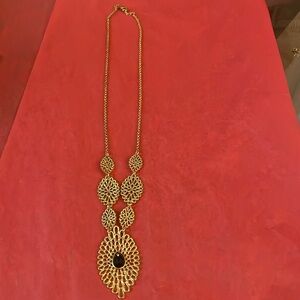 Gold pattern embellished necklace